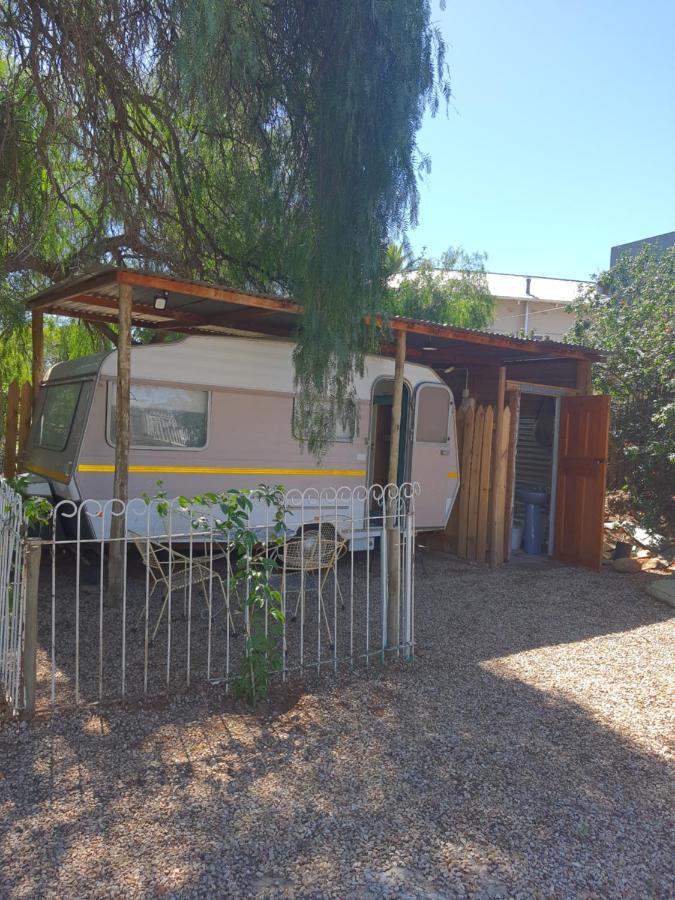 Oasis Shanti Backpackers Oudtshoorn Bagian luar foto