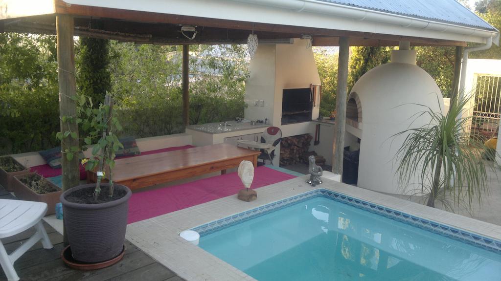 Oasis Shanti Backpackers Oudtshoorn Ruang foto