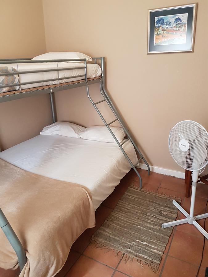 Oasis Shanti Backpackers Oudtshoorn Bagian luar foto