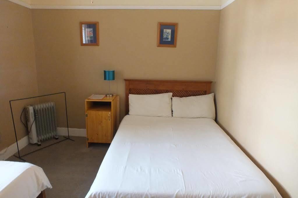 Oasis Shanti Backpackers Oudtshoorn Bagian luar foto