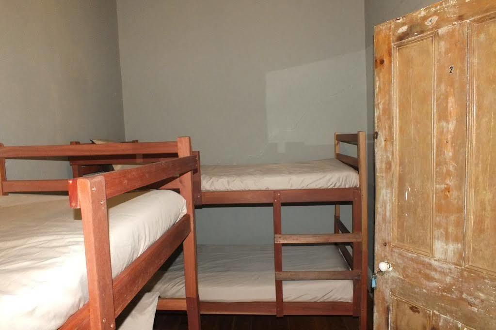 Oasis Shanti Backpackers Oudtshoorn Bagian luar foto