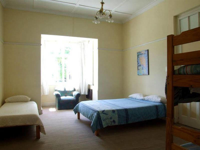 Oasis Shanti Backpackers Oudtshoorn Bagian luar foto